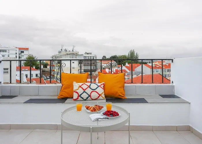 One Bedroom Apt In Almada With River View!